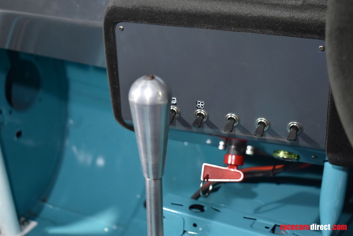 under-offer-1997-bmw-328ti-compact-track-car