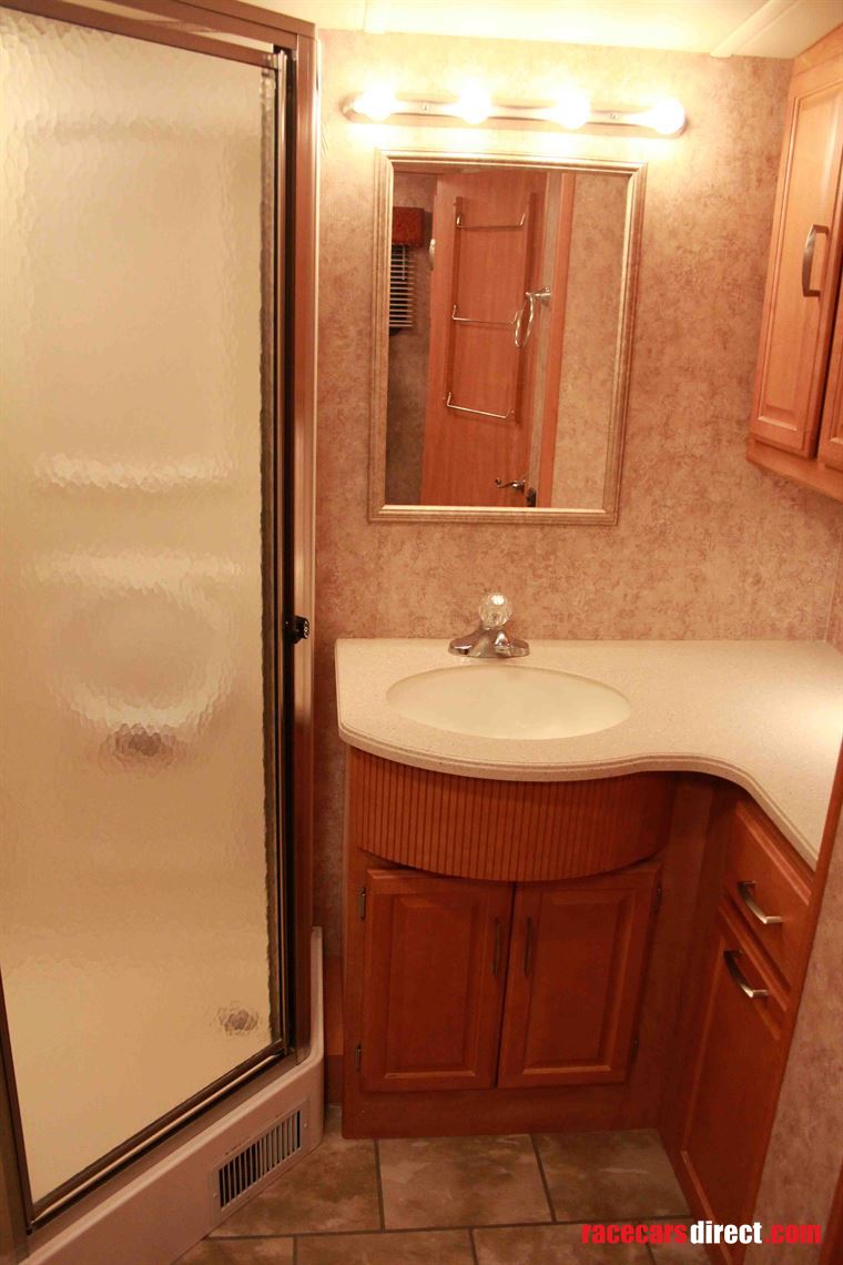 winnebago-journey-34h