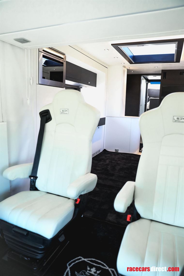 scania-v8-stx-luxury-motorhome