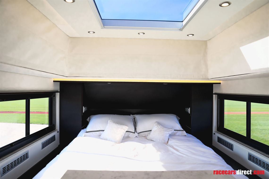 scania-v8-stx-luxury-motorhome