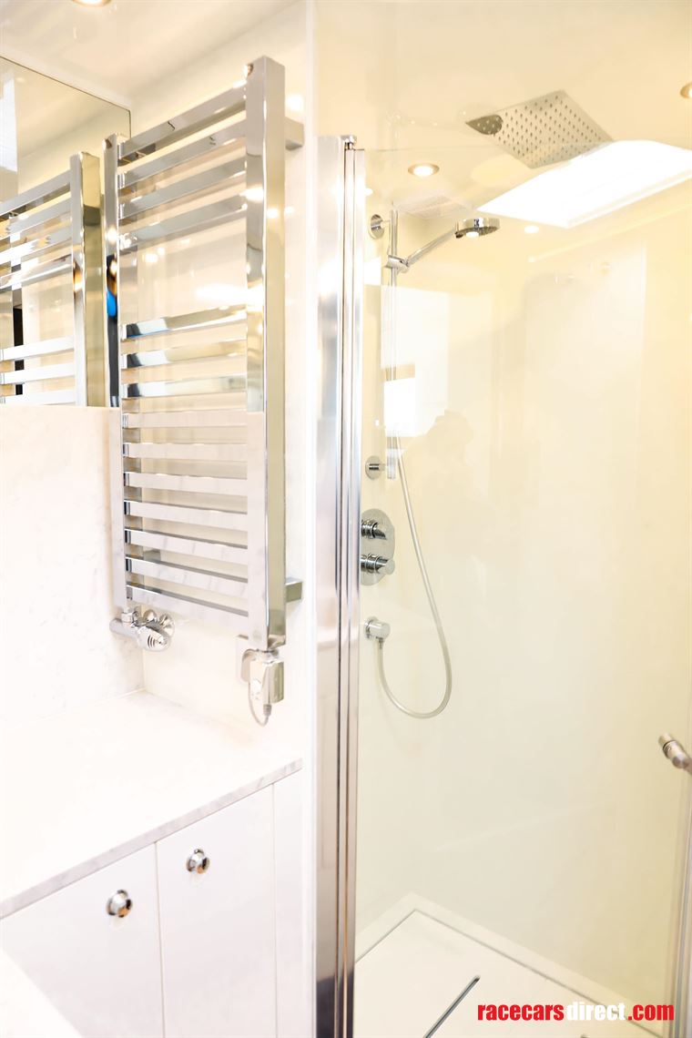 scania-v8-stx-luxury-motorhome