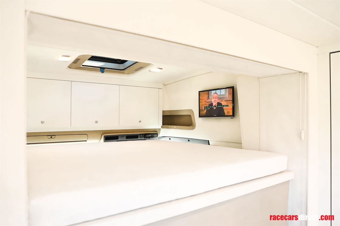 scania-v8-stx-luxury-motorhome