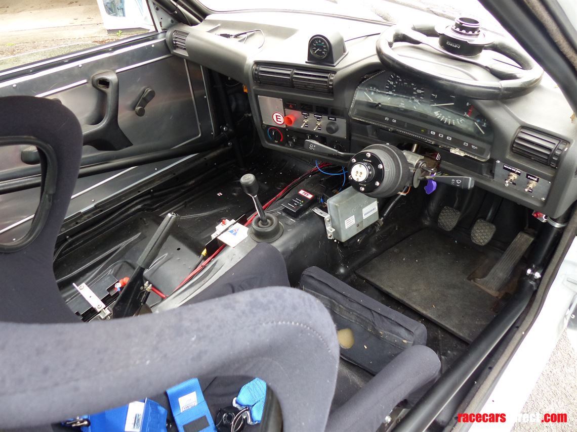 bmw-e30-325i-race-track-car