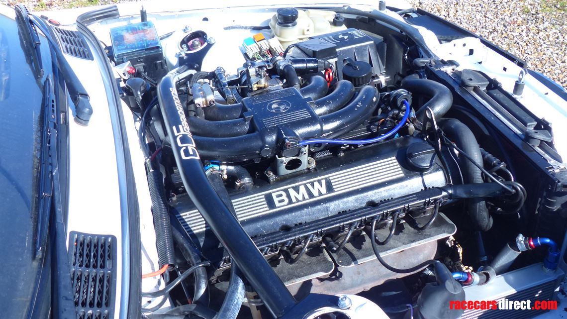 bmw-e30-325i-race-track-car