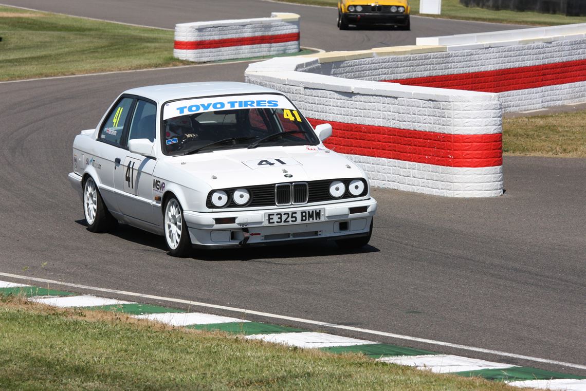 bmw-e30-325i-race-track-car
