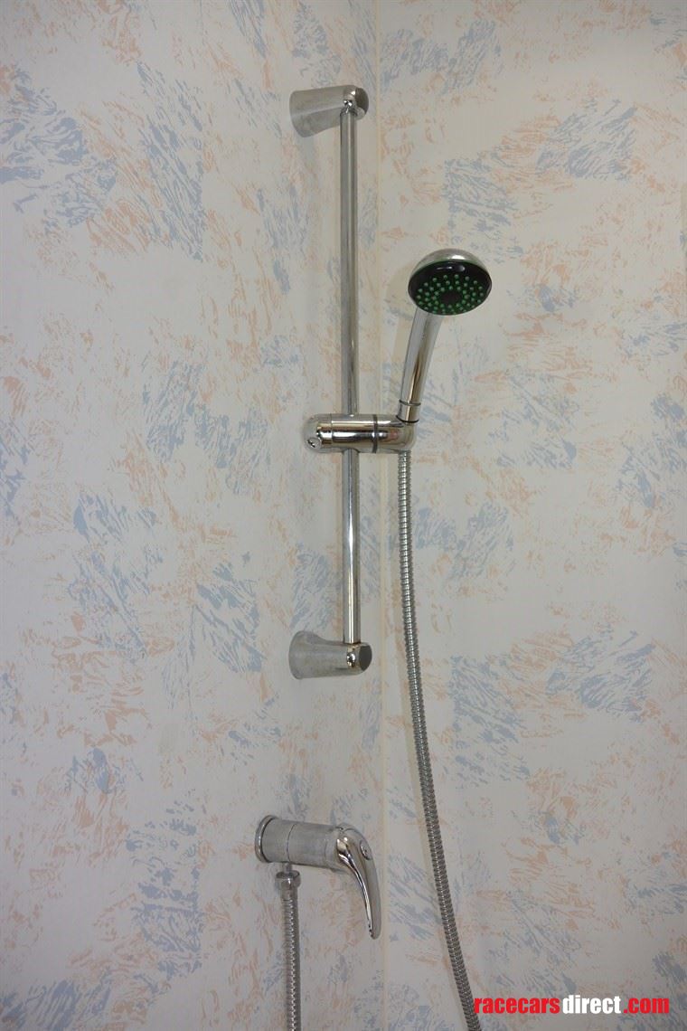 iveco-race-motor-home-with-double-decker-gara