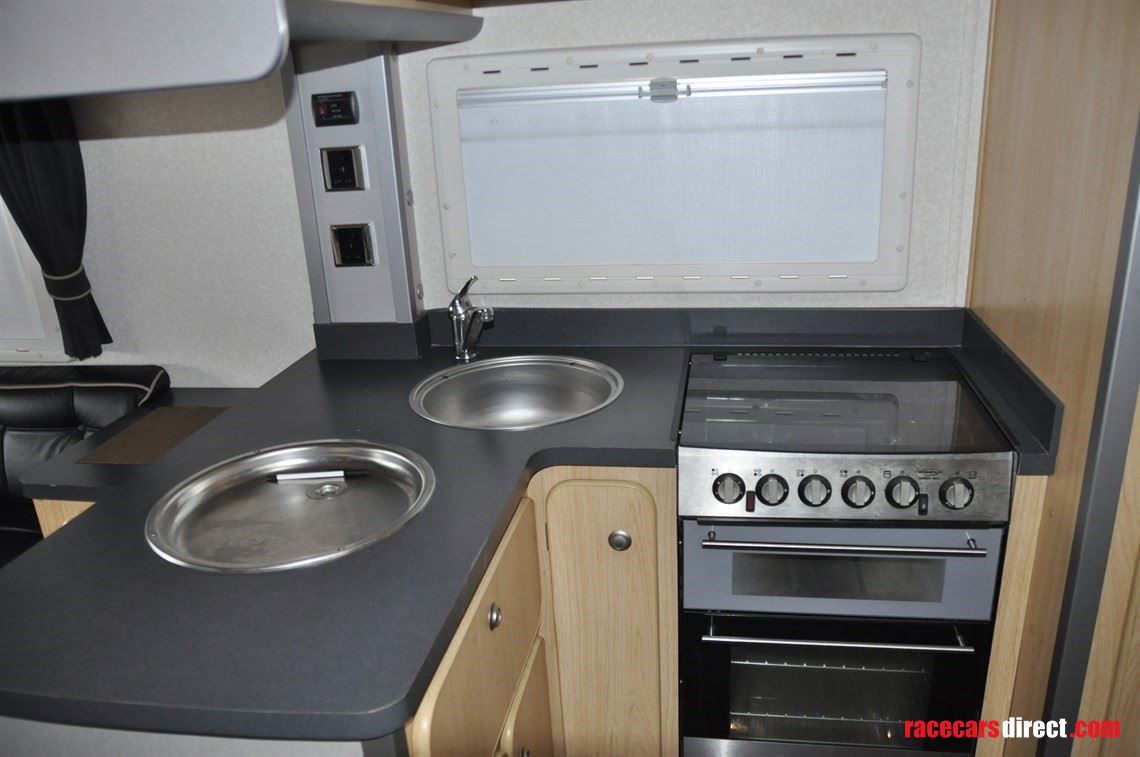 iveco-race-motor-home-with-double-decker-gara