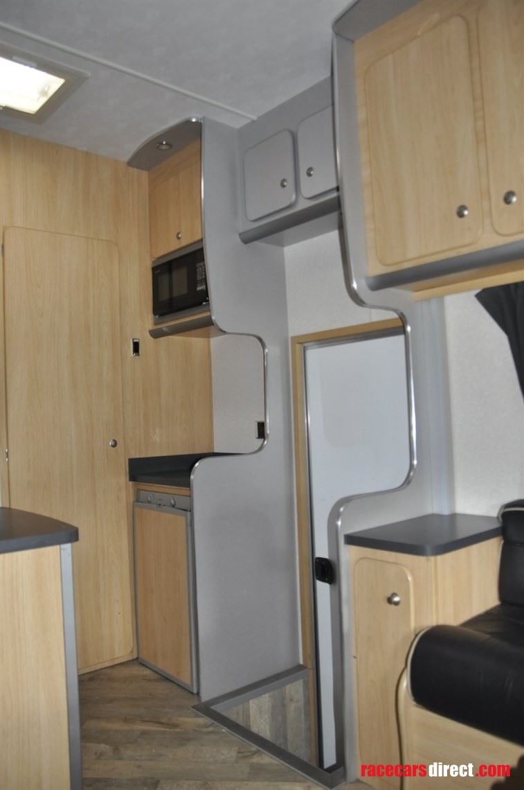 iveco-race-motor-home-with-double-decker-gara