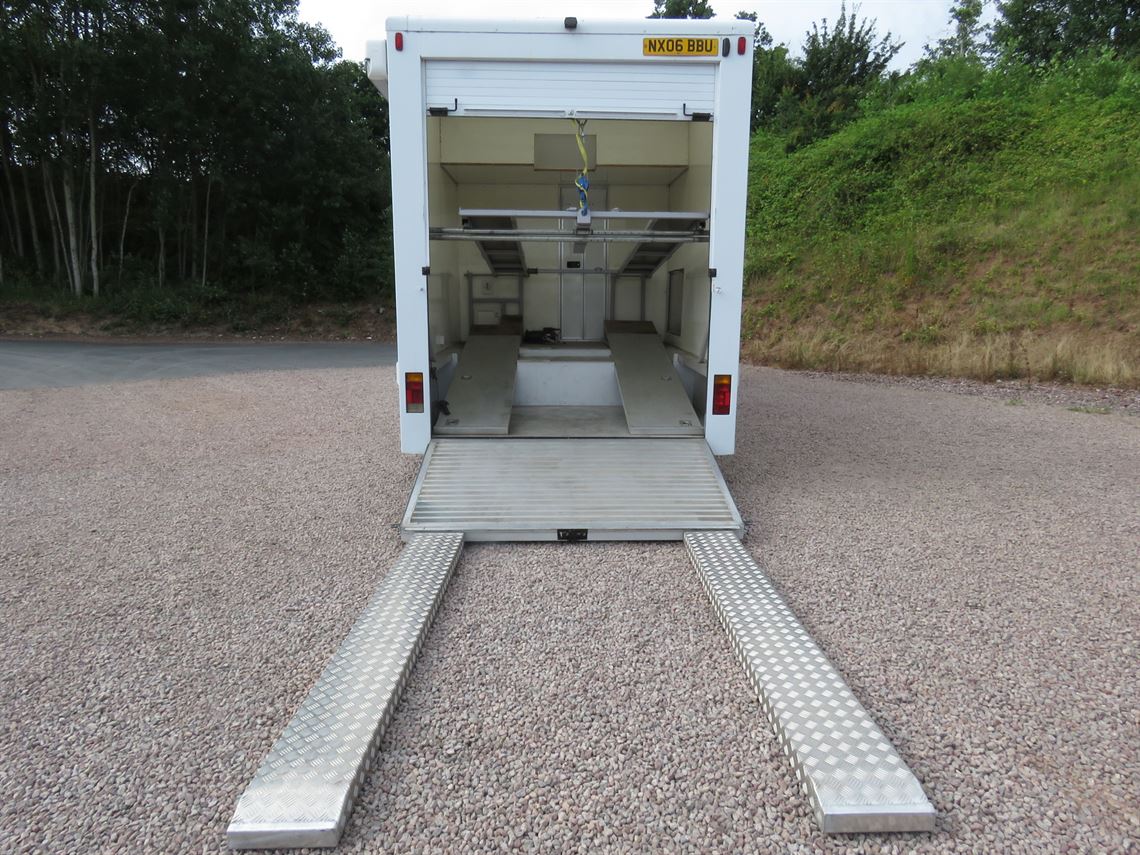 iveco-race-motor-home-with-double-decker-gara