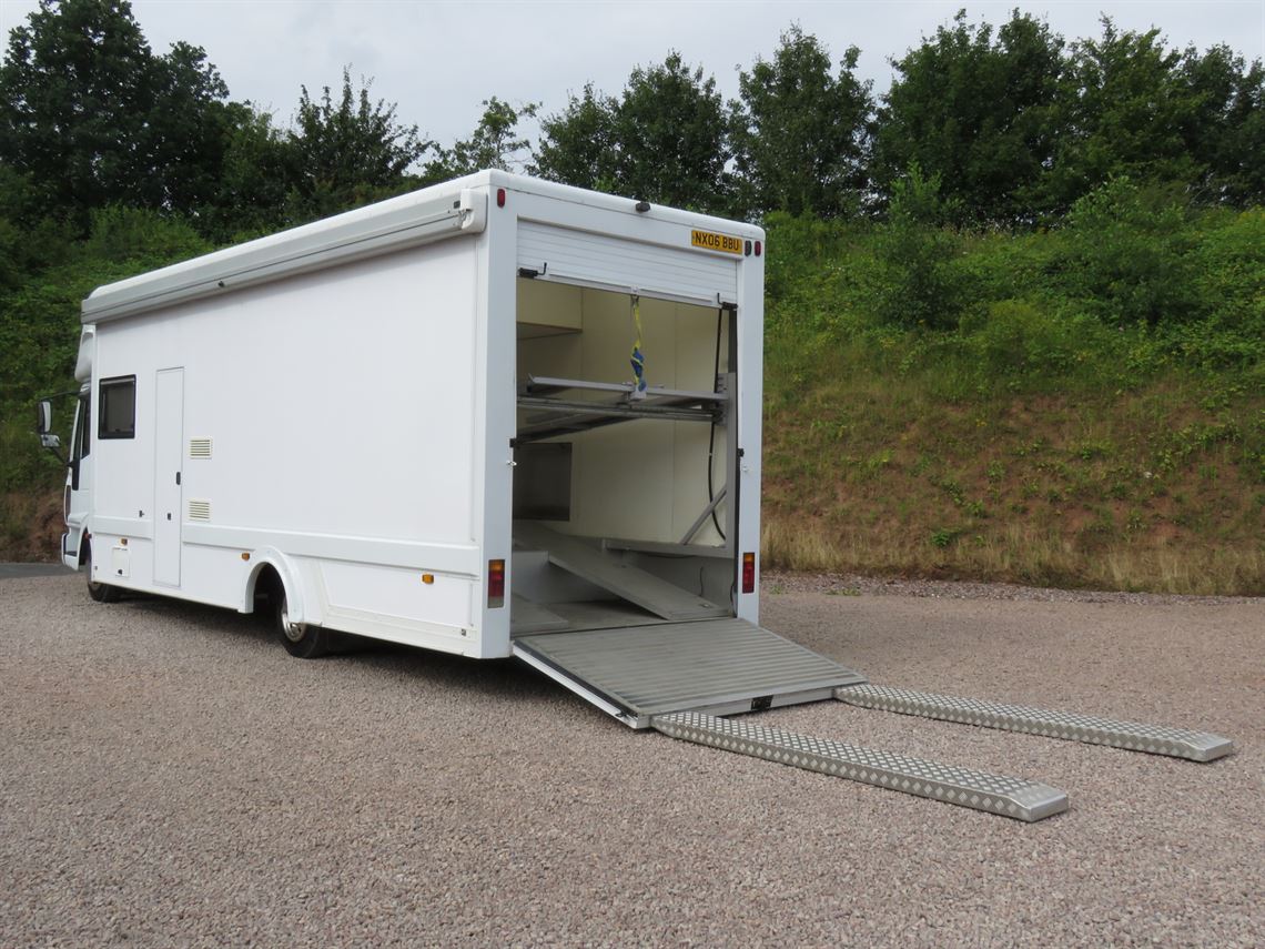 iveco-race-motor-home-with-double-decker-gara