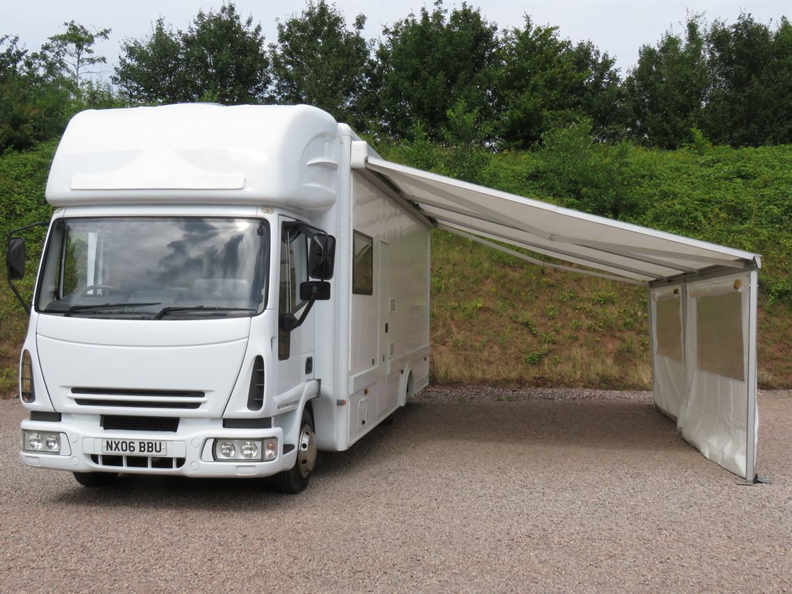 iveco-race-motor-home-with-double-decker-gara