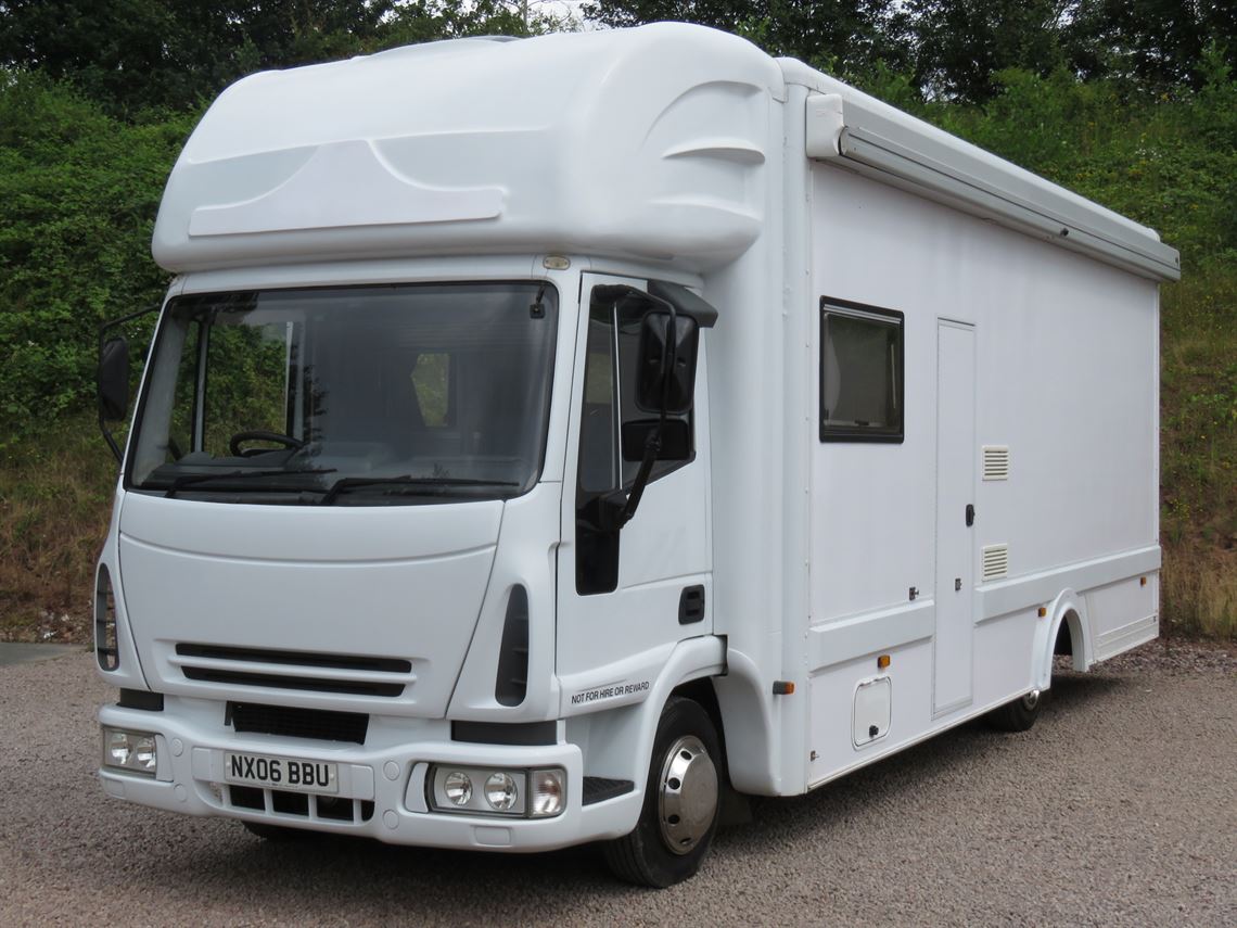 iveco-race-motor-home-with-double-decker-gara