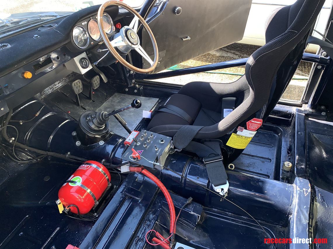 1965-alfa-romeo-2600-sprint-coupe-to-fia-comp