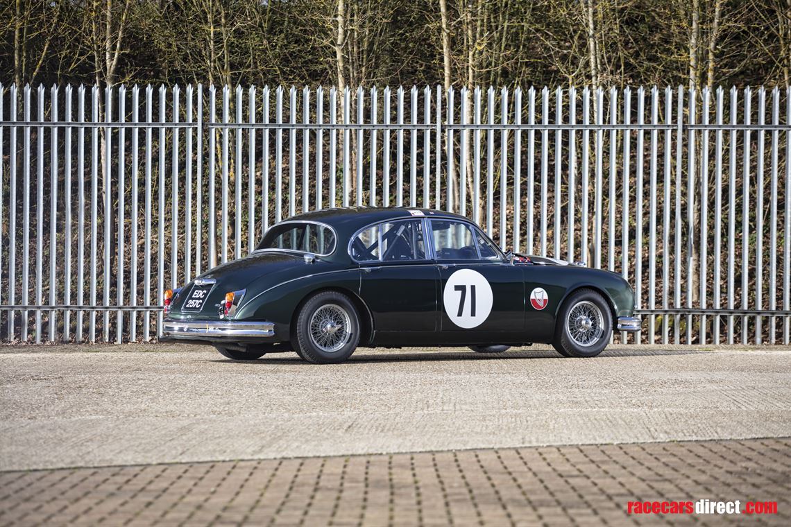 1965-jaguar-mark-2-38-litre-competition-saloo