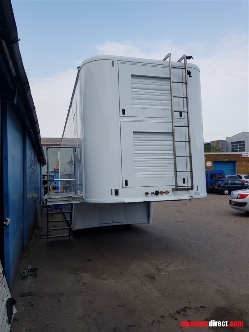 ex-formula-1-trailer