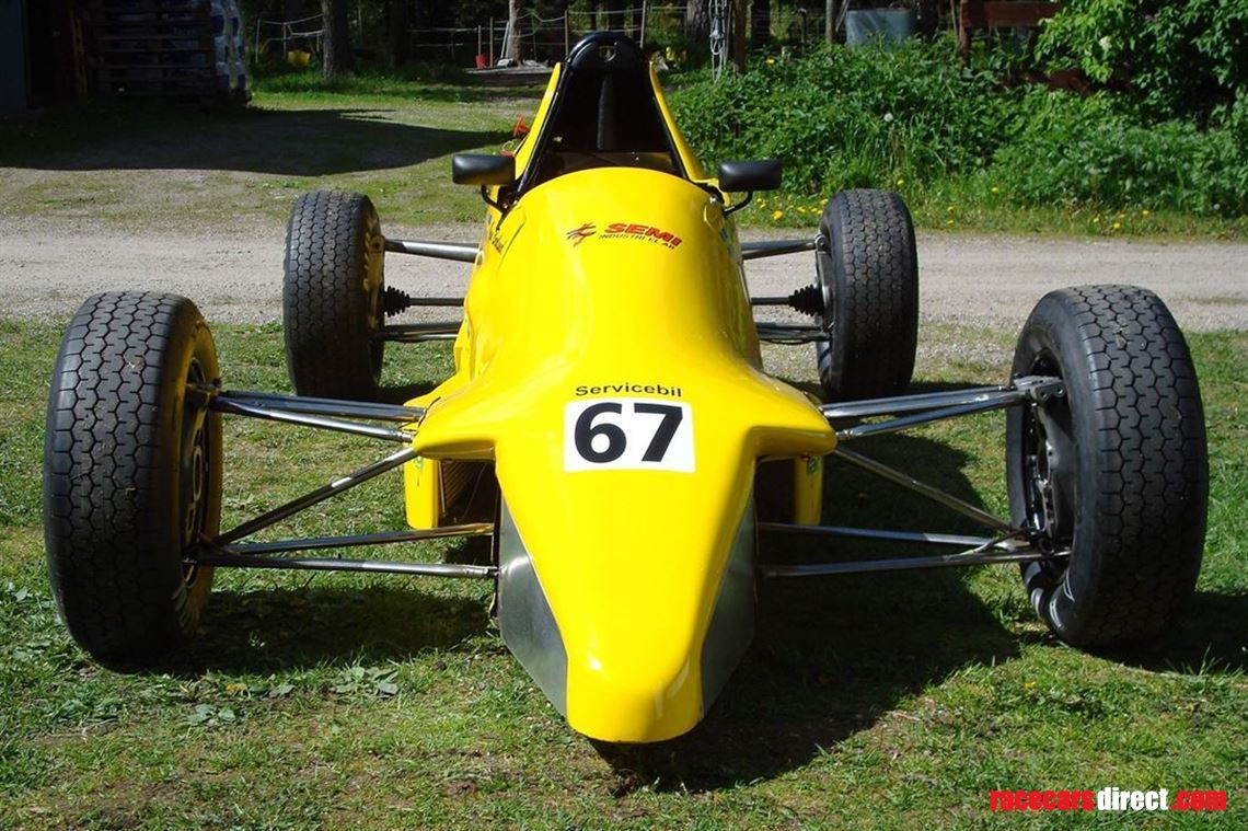 ready-to-race-historic-formula-ford-van-dieme