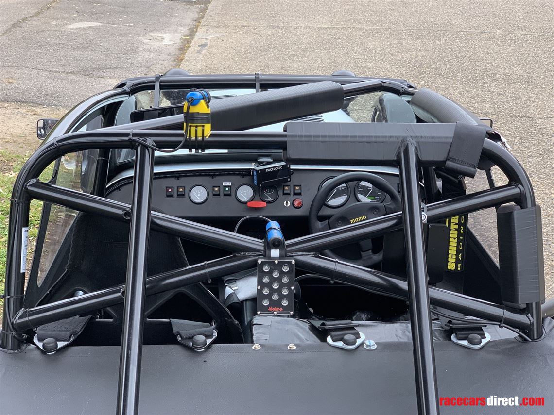 caterham-academy-car-2018-un-raced