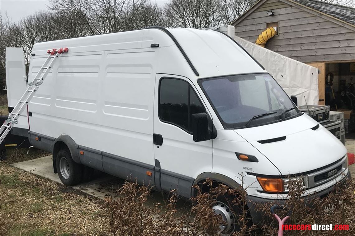 iveco-ford-28-race-support-van-with-trailer
