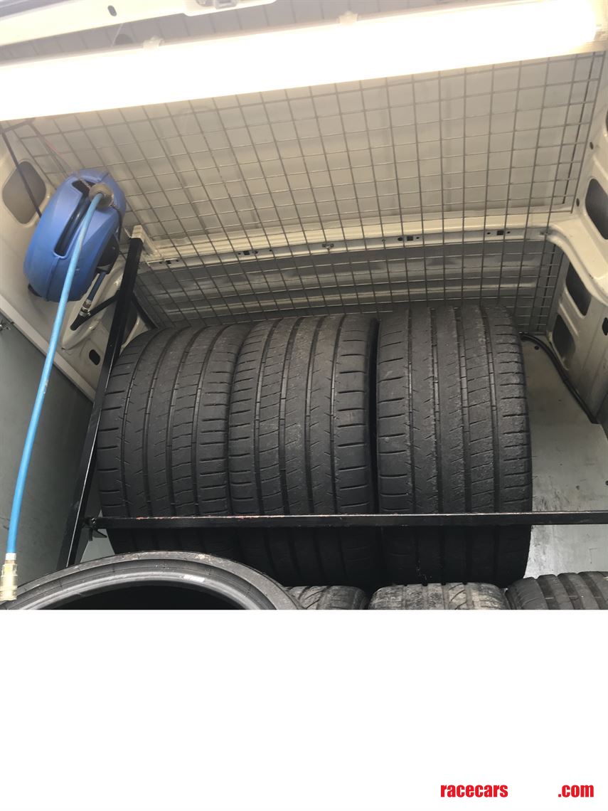 iveco-ford-28-race-support-van-with-trailer