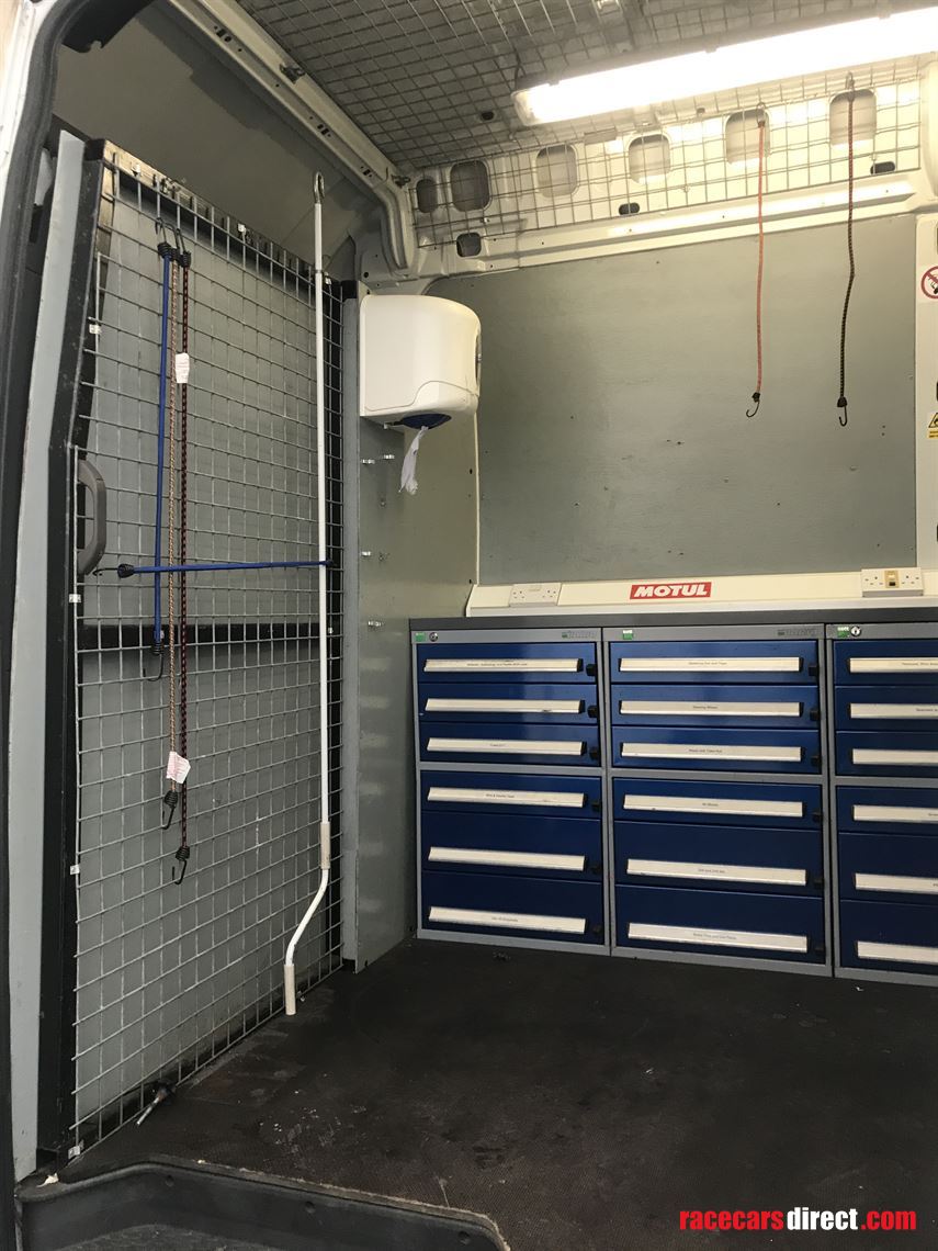 iveco-ford-28-race-support-van-with-trailer