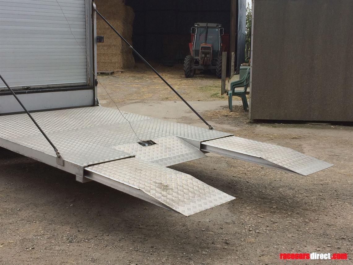 1990-iveco-ford-75-ton-race-transporter