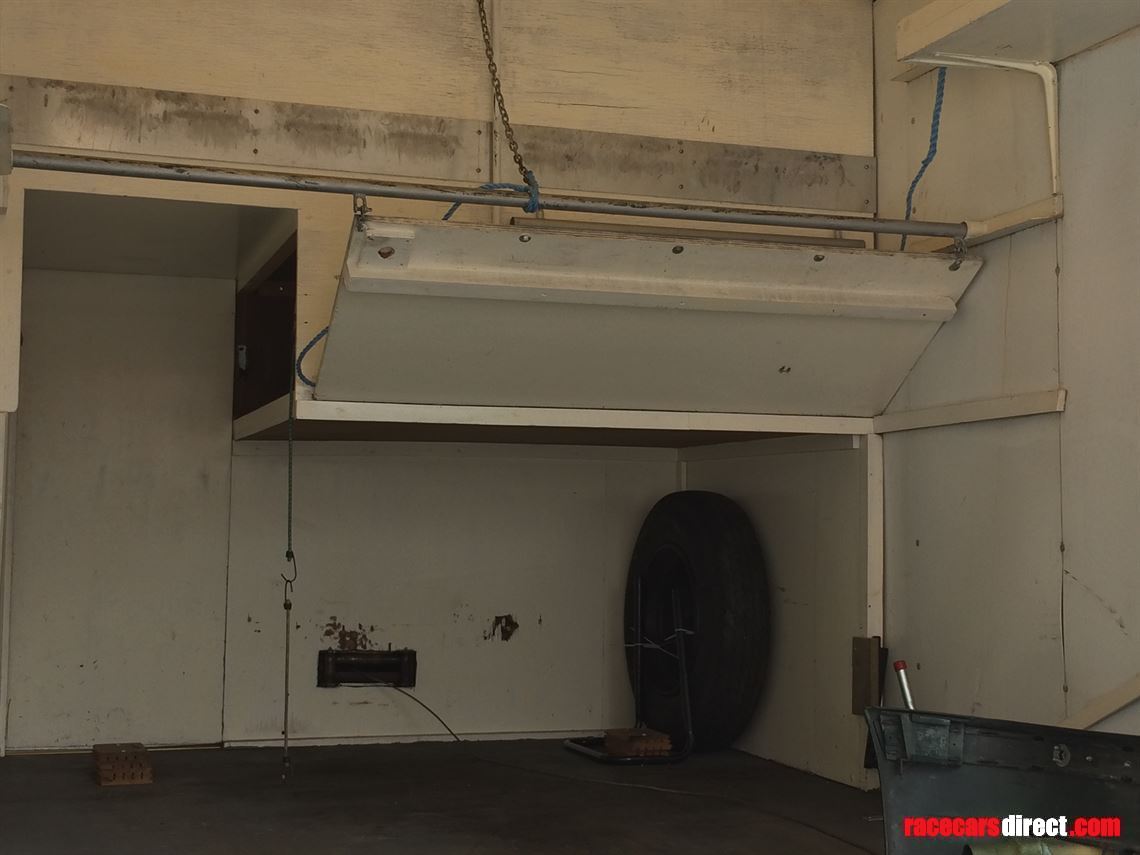 1990-iveco-ford-75-ton-race-transporter