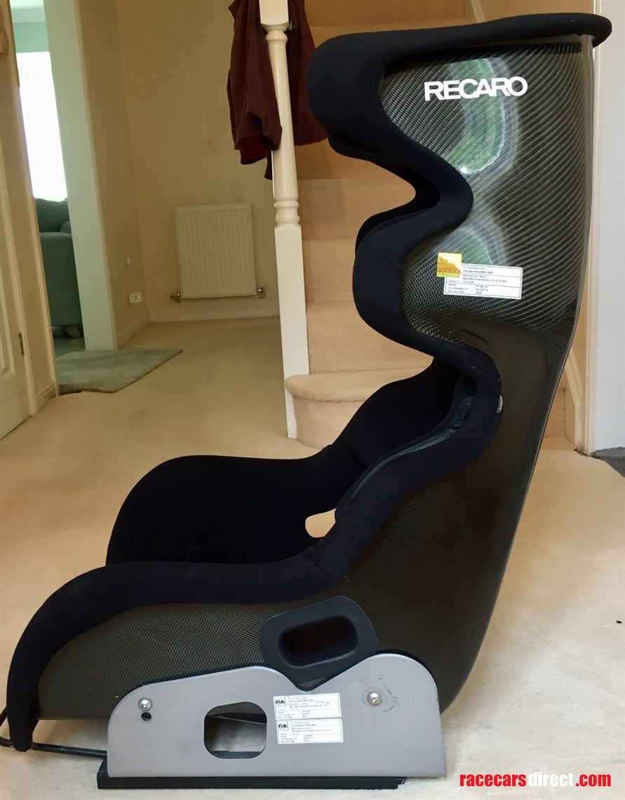 recaro-p1300-gt-carbon-fibre-bucket-seat