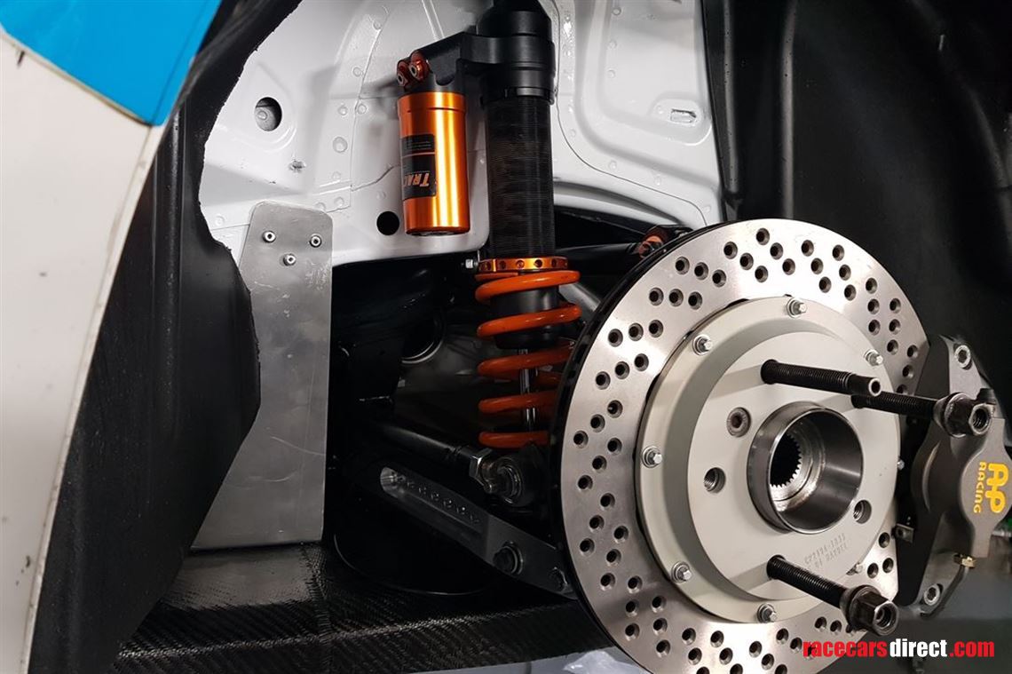 ex-ollie-taylor-bmw-e90-wtcc-bodied-s54-race