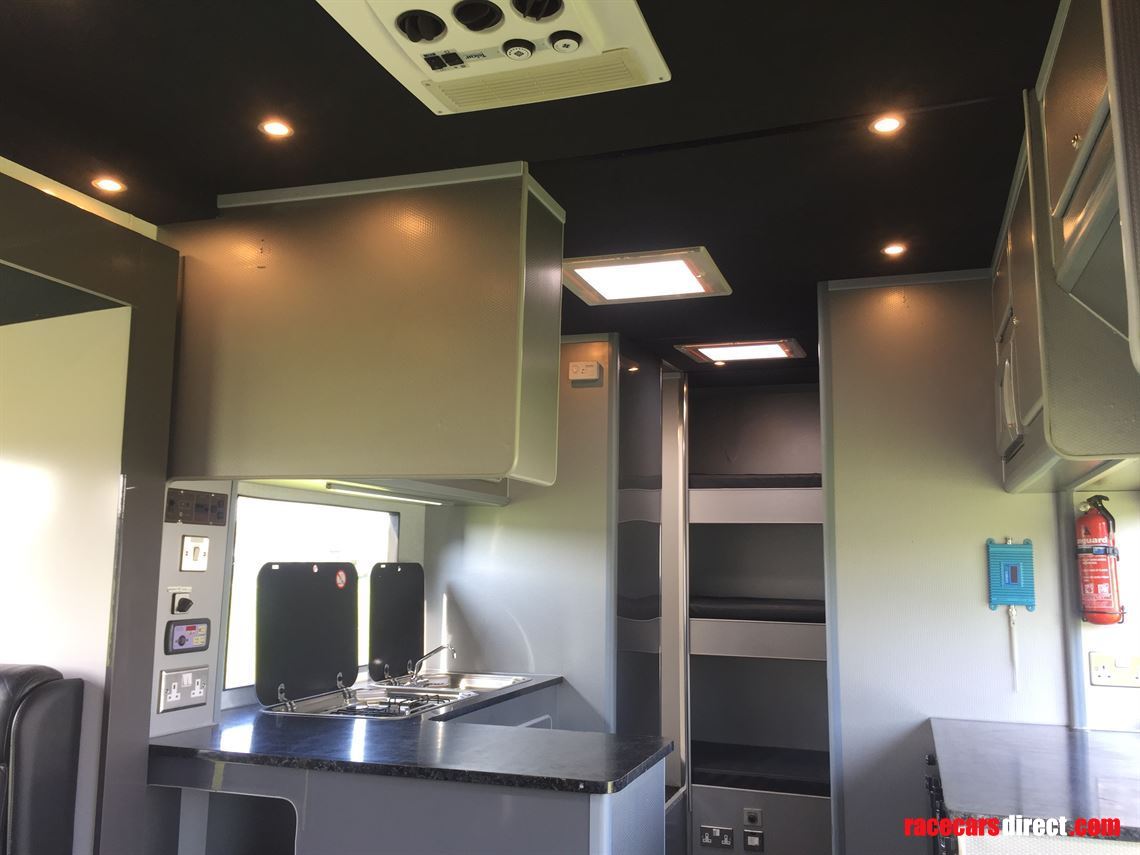 iveco-race-transporter-motorhome-slideout-mot