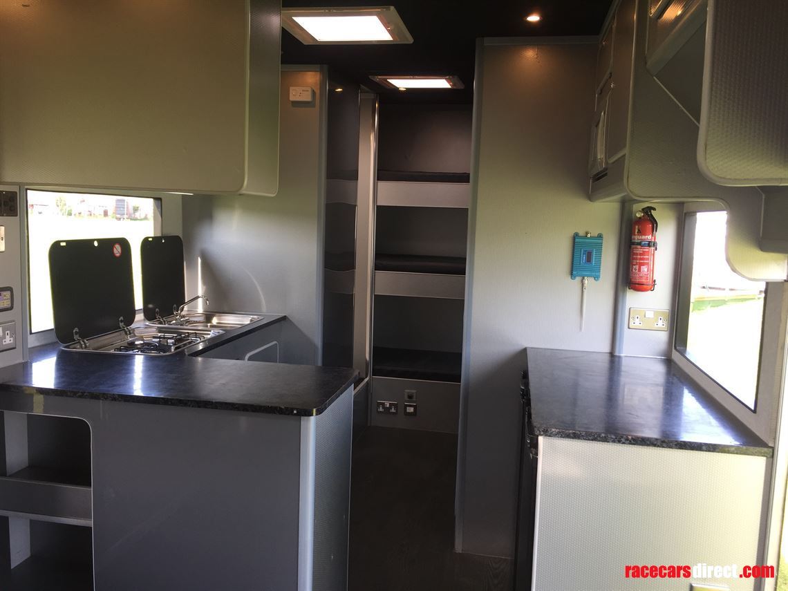 iveco-race-transporter-motorhome-slideout-mot