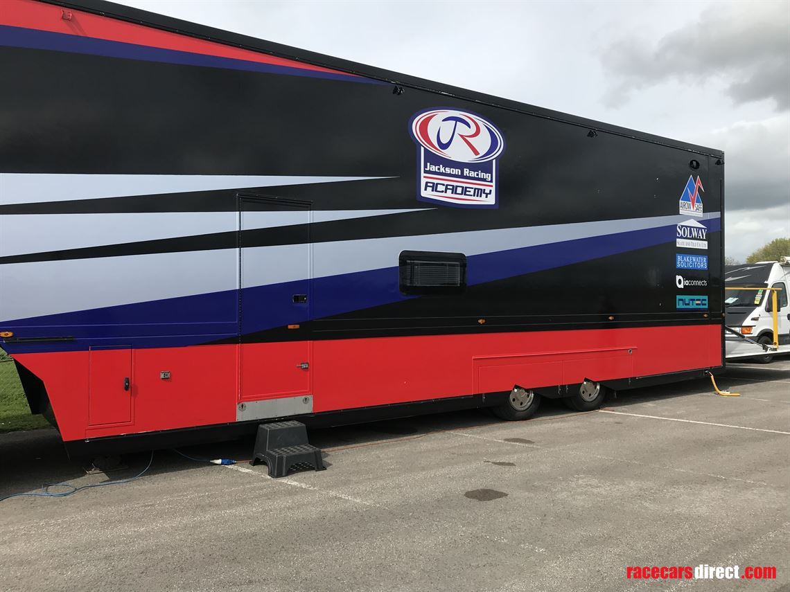 twin-deck-race-trailer-with-living-accommodat