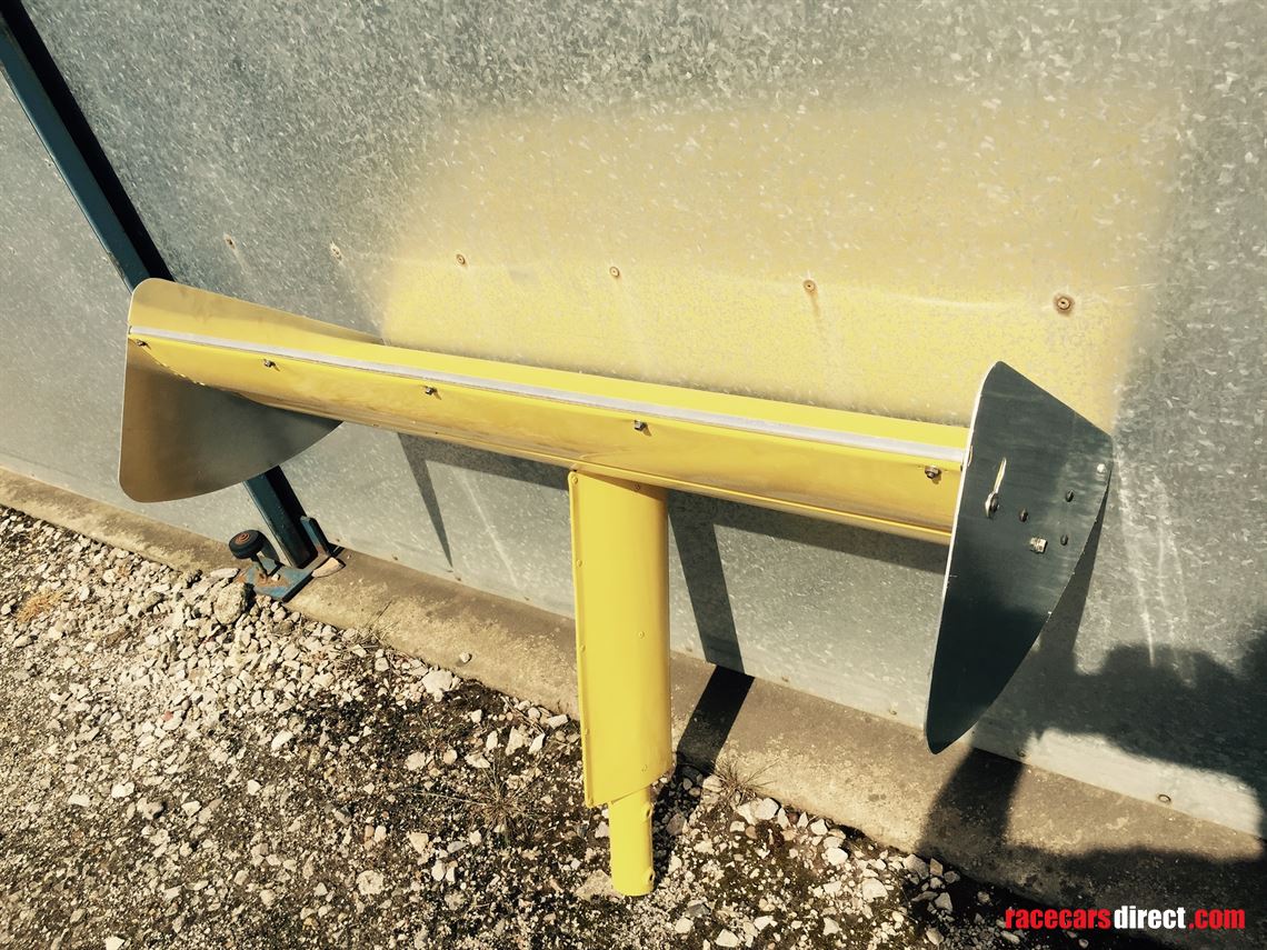 ff2000f3---1970s-type-alloy-rear-wing-post