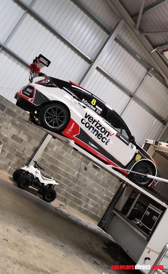 volvo-fm12-26t-6x2-race-transporter-with-acco