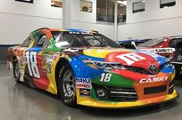 nascar-jks-32-cup-18-kyle-busch-toyota