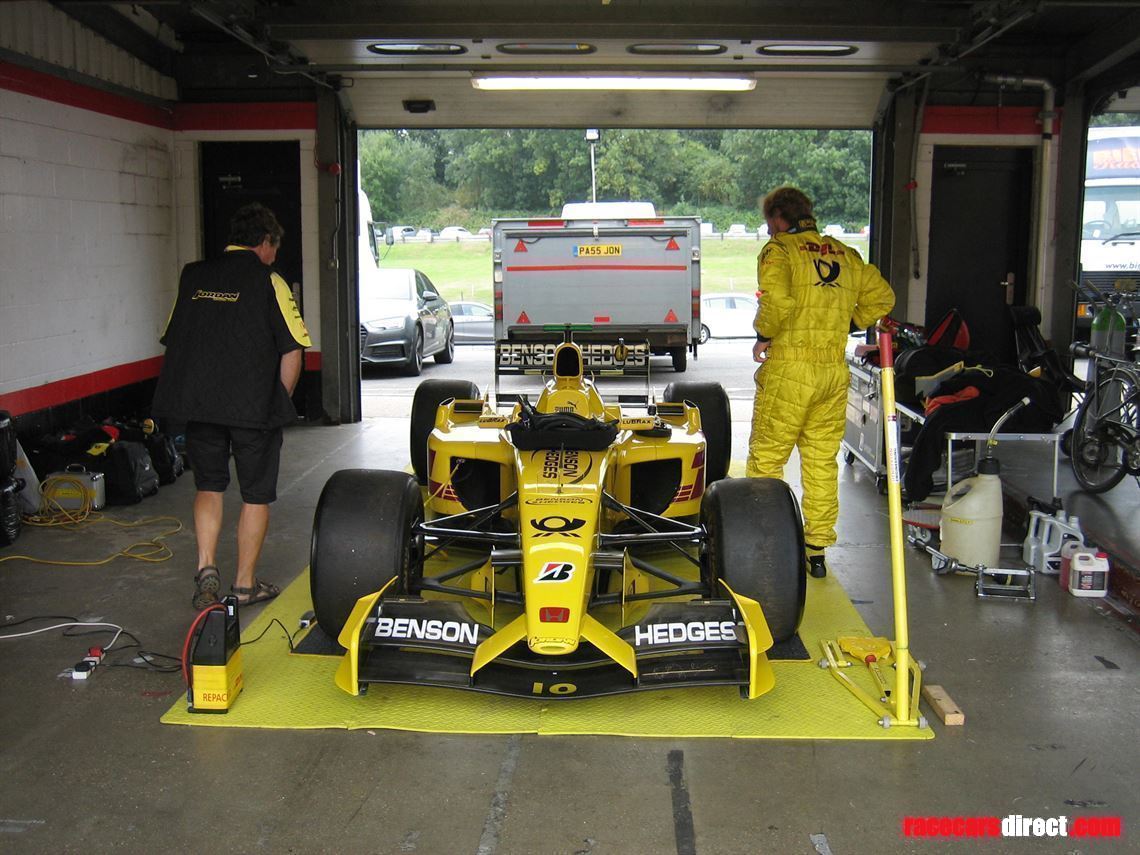 2002-jordan-f1---ej12-chassis-number-1