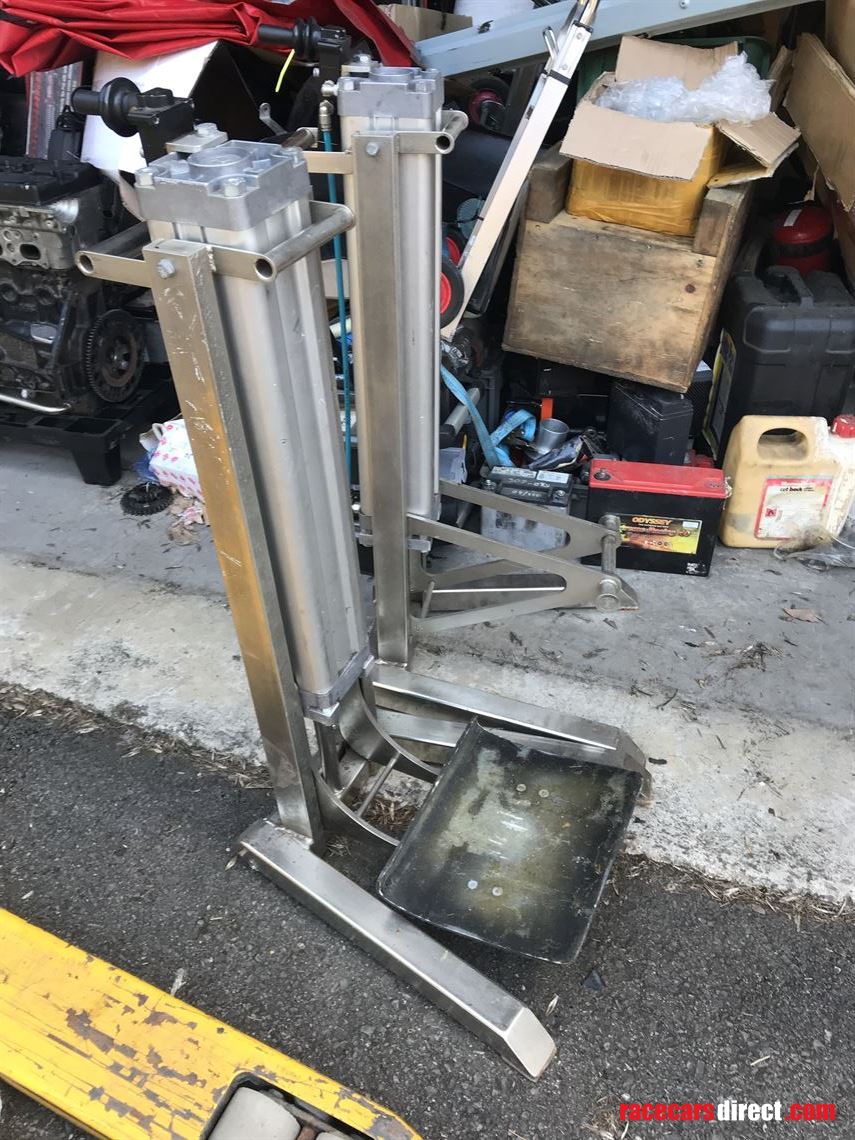 air-jacks-for-f3-or-f-renault-etc