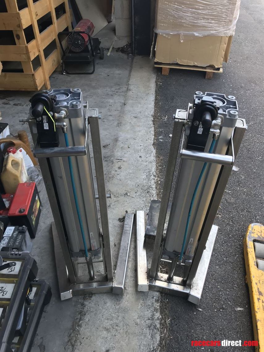 air-jacks-for-f3-or-f-renault-etc