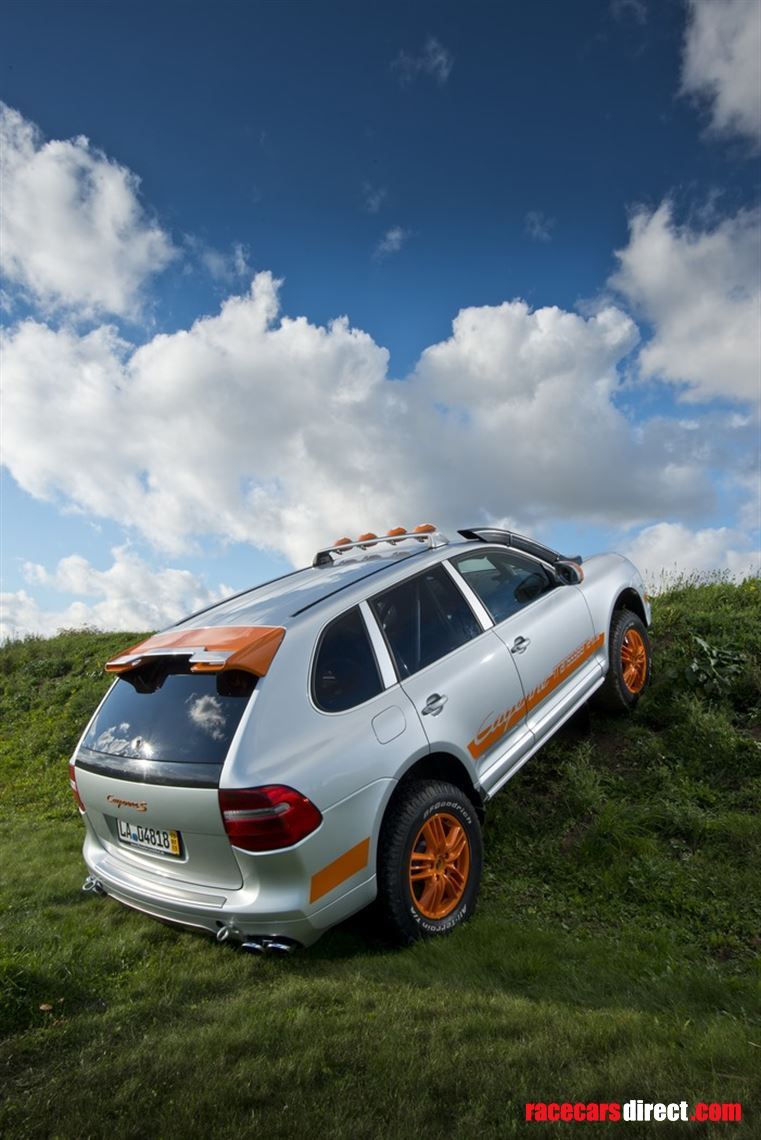 ex-team-iberica-2007-porsche-cayenne-s-transs
