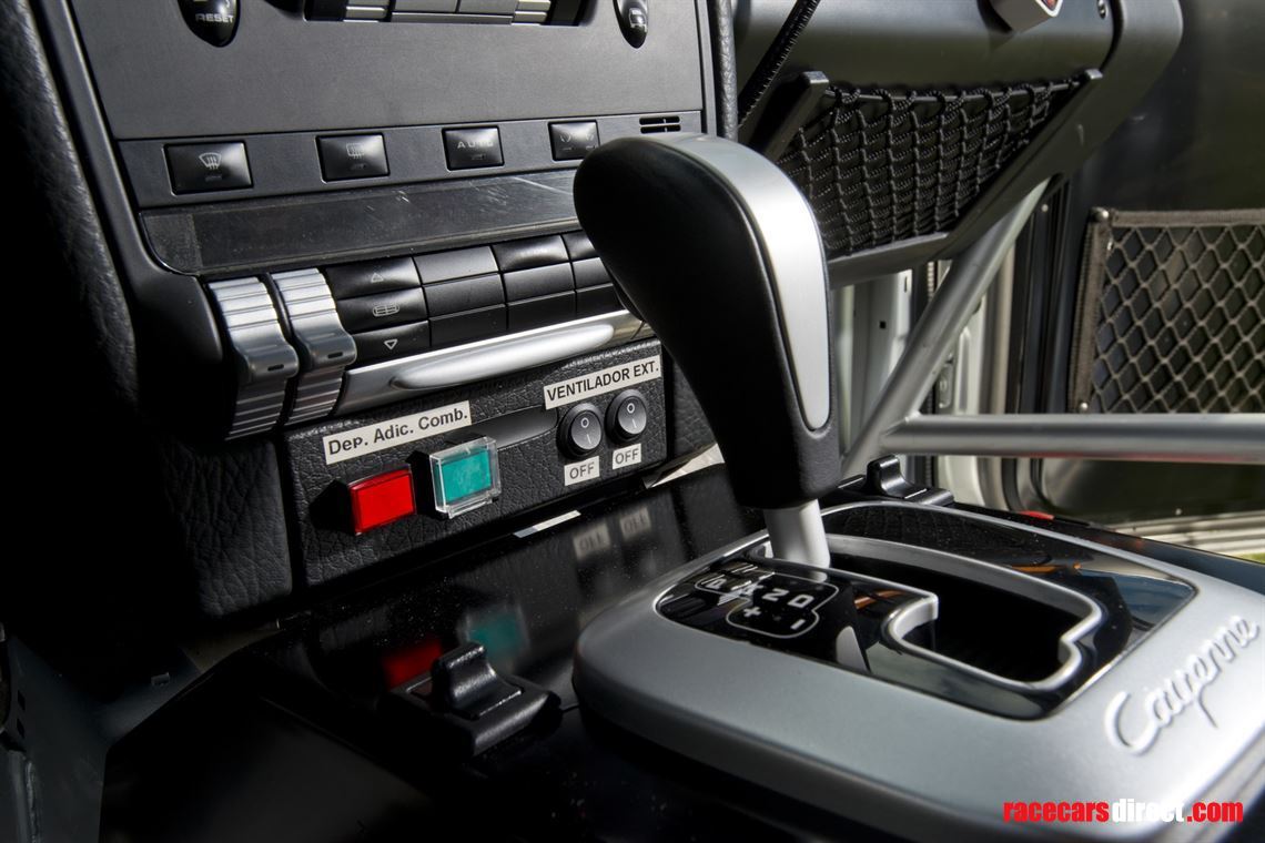 ex-team-iberica-2007-porsche-cayenne-s-transs