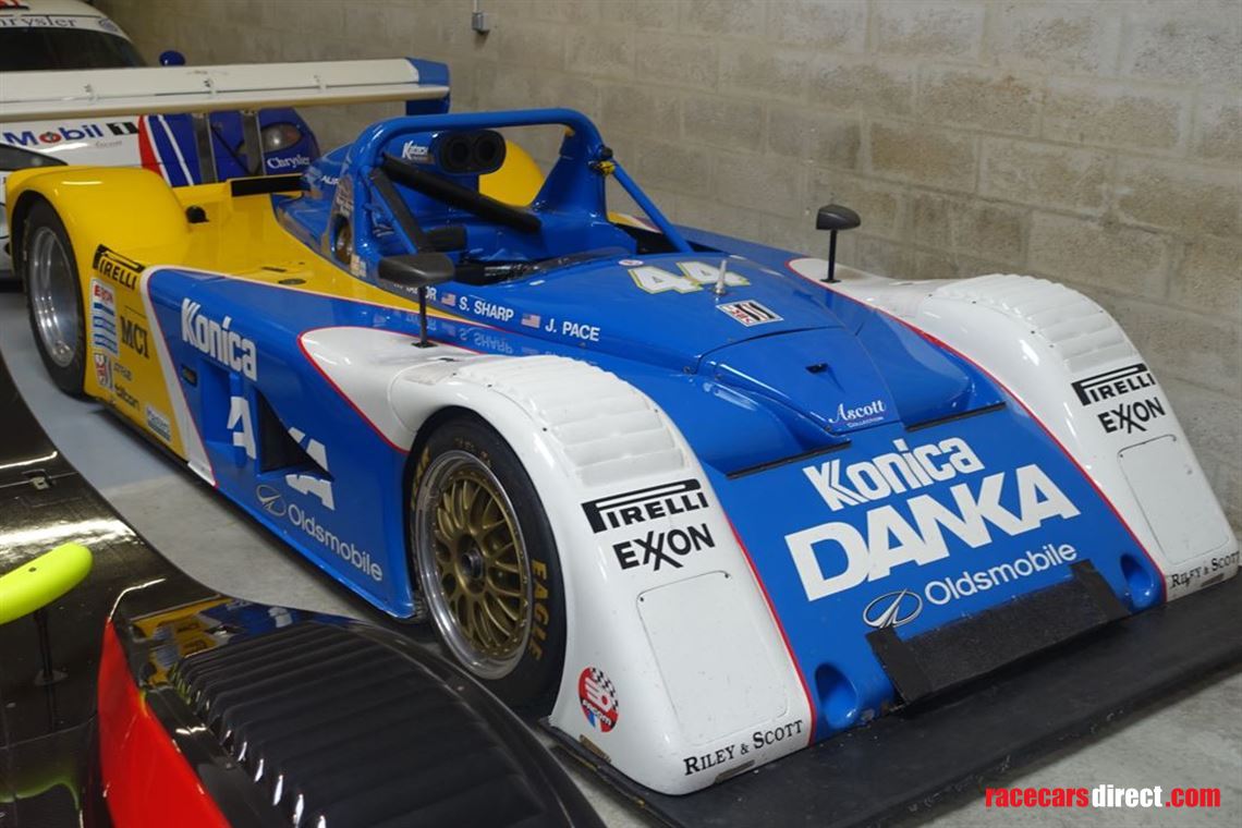 1996-riley-scott-mkiii