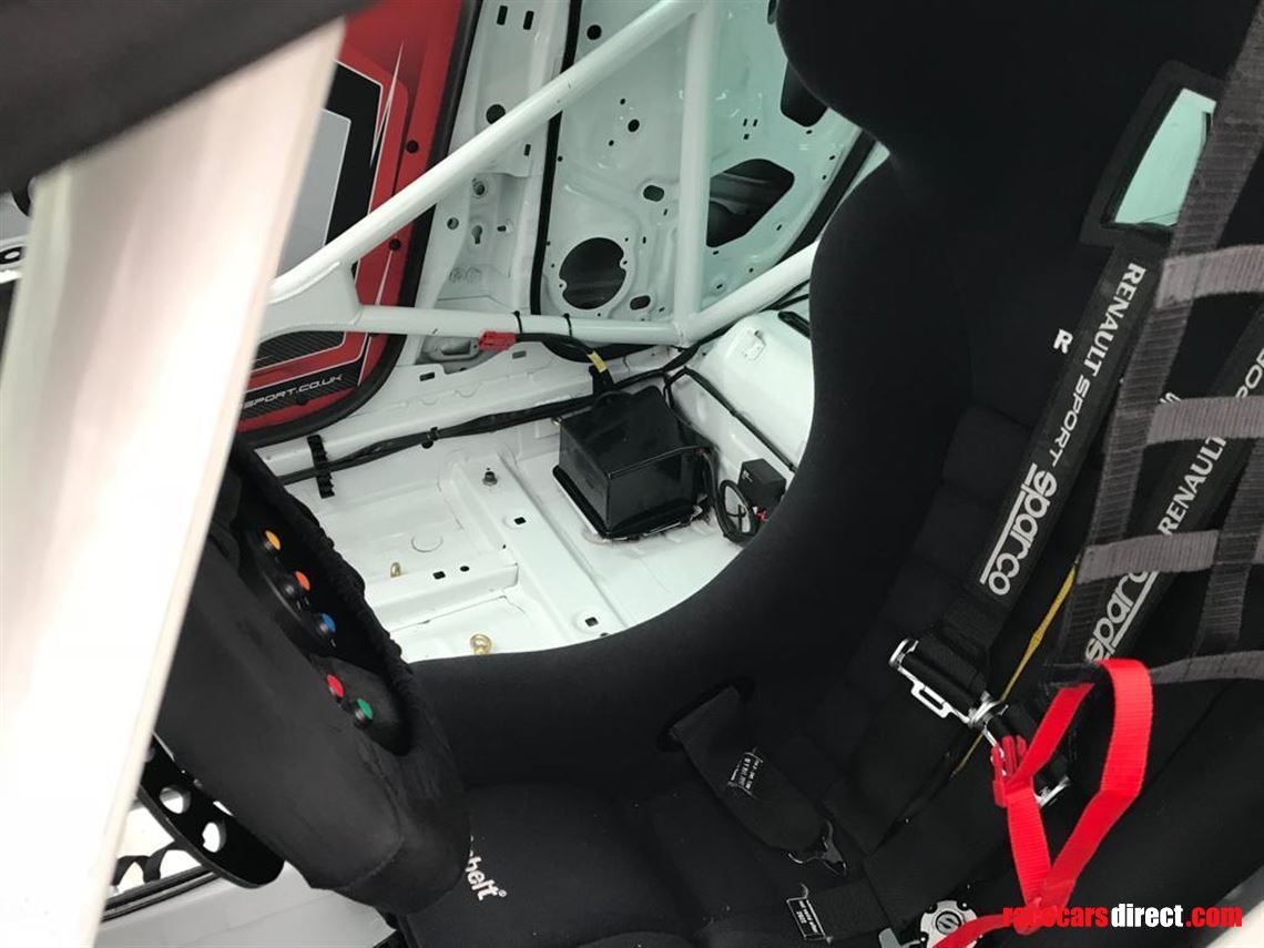 renault-clio-cup-4-race-car