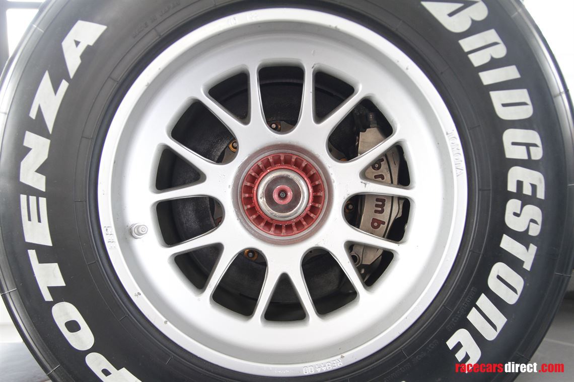 2004-toyota-tf104b-formula-1-monoposto