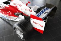 2004-toyota-tf104b-formula-1-monoposto
