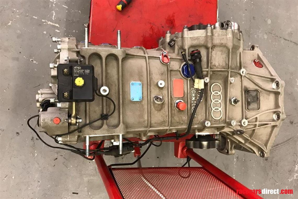 audi-r8-gt3-hor-gearbox-my038