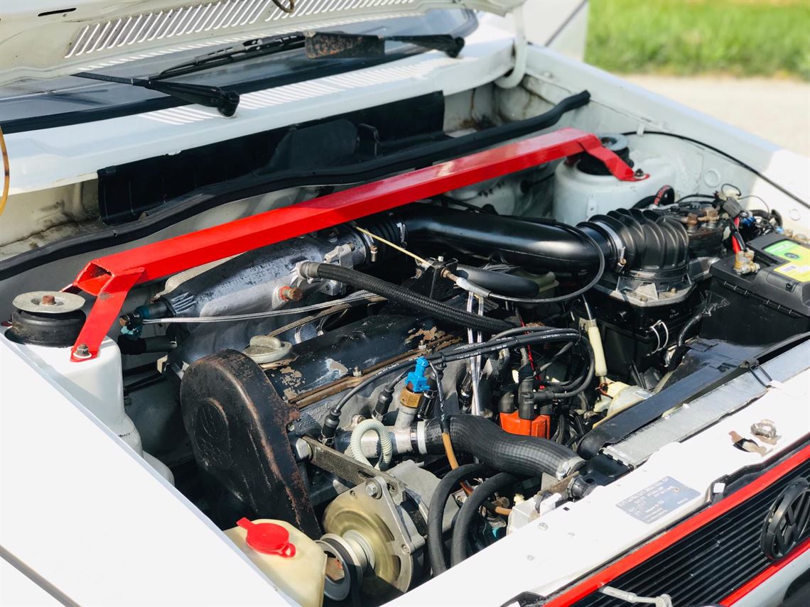 volkswagen-golf-gti-serie-1--4-marce-asi