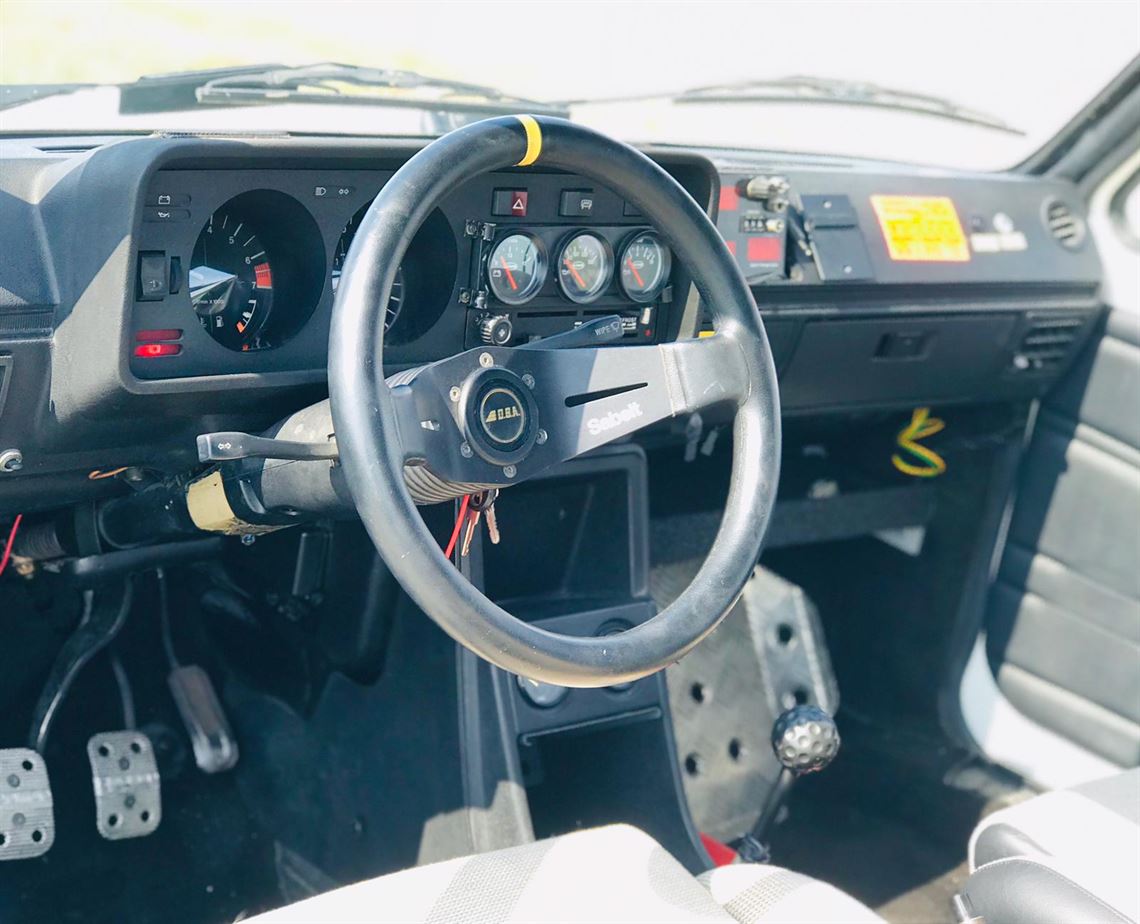 volkswagen-golf-gti-serie-1--4-marce-asi