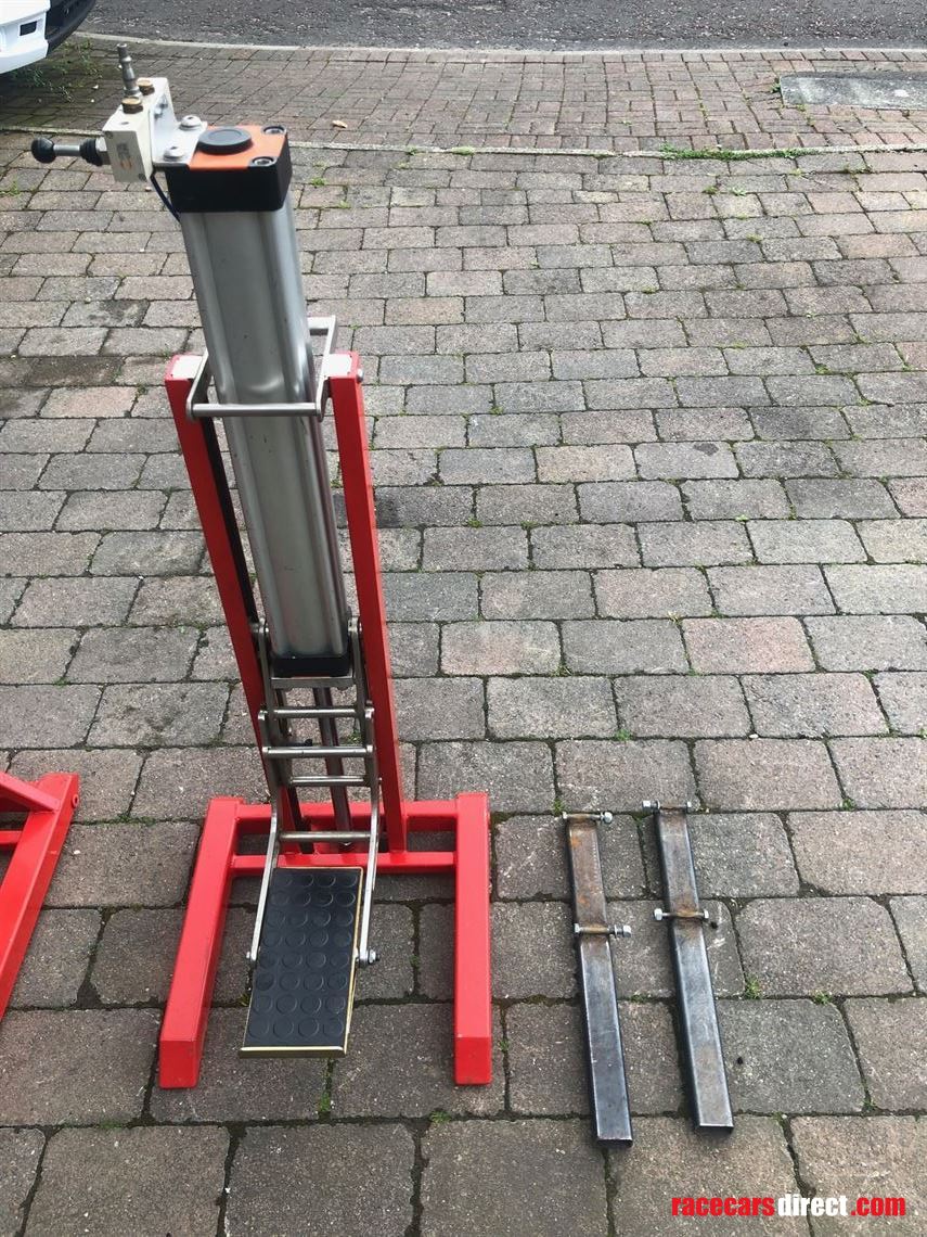 single-seater-air-lifts