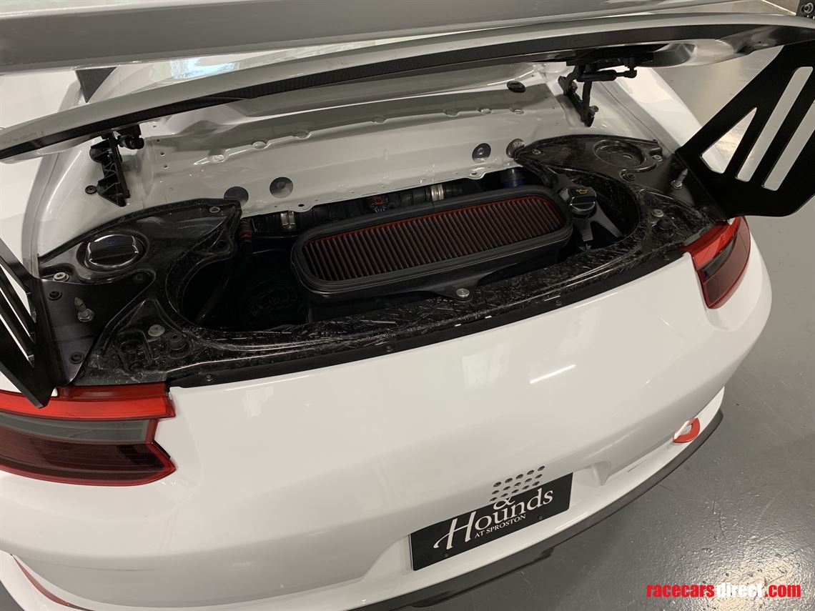 porsche-9912-cup-2018-2709km-with-bosch-m5-ab