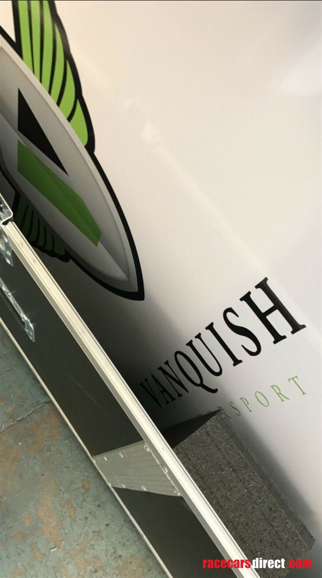 pit-garage-walling-system-promotion-boards