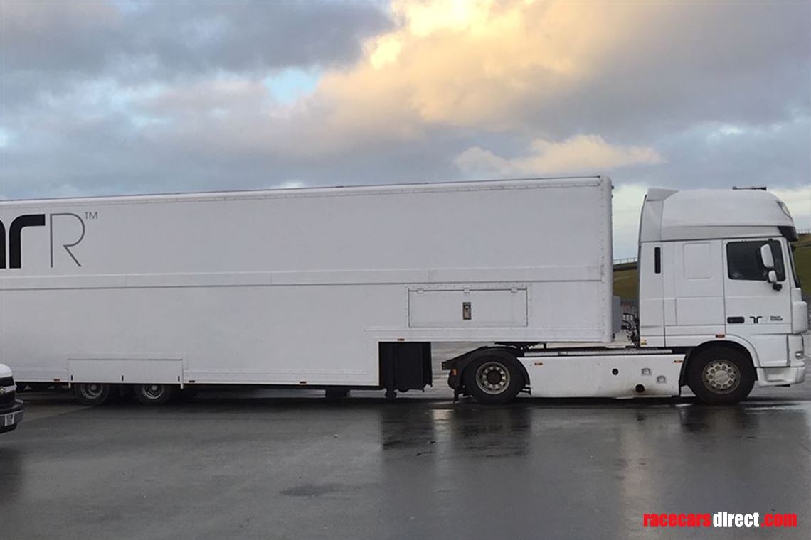 daf-race-transporter-for-3-cars-with-accomoda